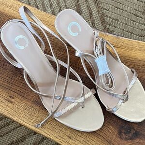 NWOB. Journee Collection Women's Waverlee Dress Sandals. Size 12